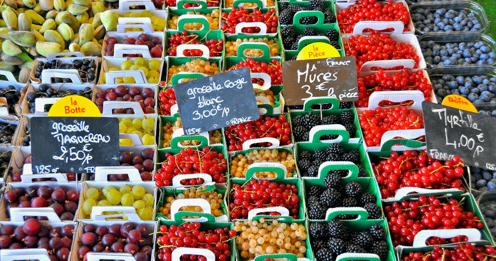 produce market display