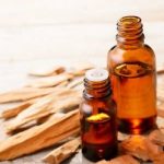 Top 10 Dry Skin Oils_sandalwood essential oil