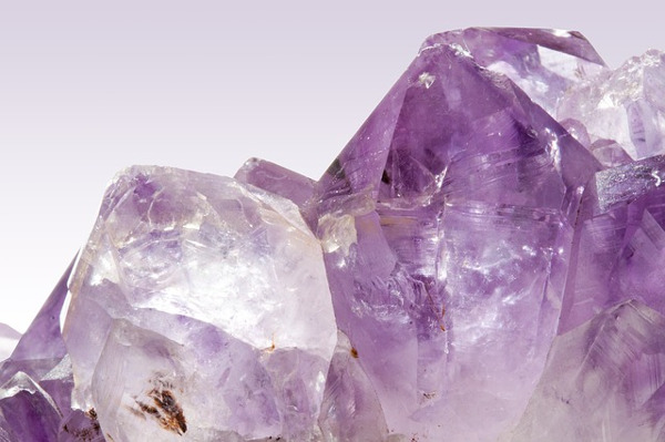 The Health and Wellness Benefits of Amethyst Crystals_amethyst crystals