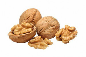 Powerful health benefits of 8 different nuts_walnuts